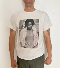 Load image into Gallery viewer, FREE SHIPPING: Vintage 1992 TRACY CHAPMAN Matters of the Heart tour tee
