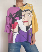 Load image into Gallery viewer, Vintage 90&#39;s Snow White The Evil Queen boxy cropped tee