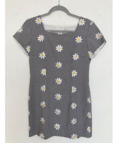 Vintage gingham daisy embroidered mini dress