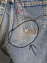 Load image into Gallery viewer, 21" Vintage made in USA Levi's KIDS jeans