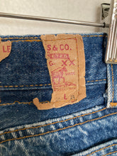 Load image into Gallery viewer, 21" Vintage made in USA Levi's KIDS jeans denim