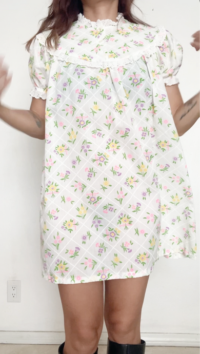 60's 70's floral  babydoll dress