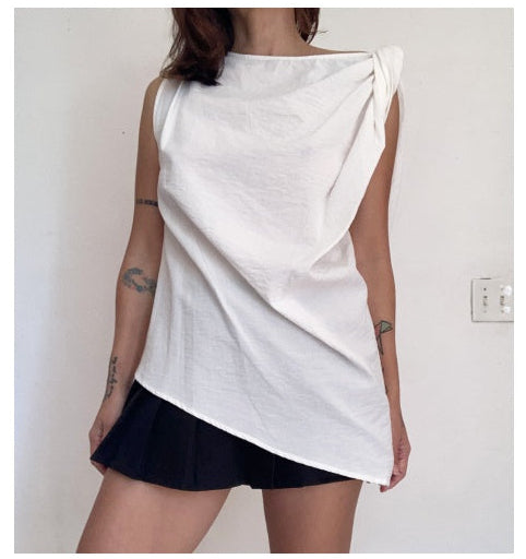 Sleeveless asymmetrical hem blouse