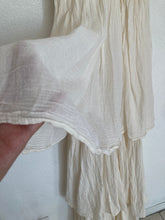 Load image into Gallery viewer, Hippie  open back wedding dress