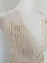 Load image into Gallery viewer, Hippie  open back wedding dress
