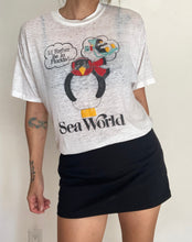 Load image into Gallery viewer, Vintage 80&#39;s Sea World Florida paper thin tee 50/50