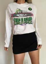 Load image into Gallery viewer, Vintage 90&#39;s Alien I Come In Peace long sleeve tee