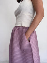 Load image into Gallery viewer, pleated extra wide shorts.