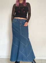 Load image into Gallery viewer, Vintage 30&quot; y2k flare fish tail maxi skirt