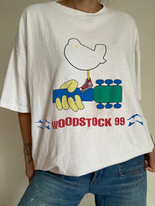 Vintage 1999 Woodstock music festival New York tee